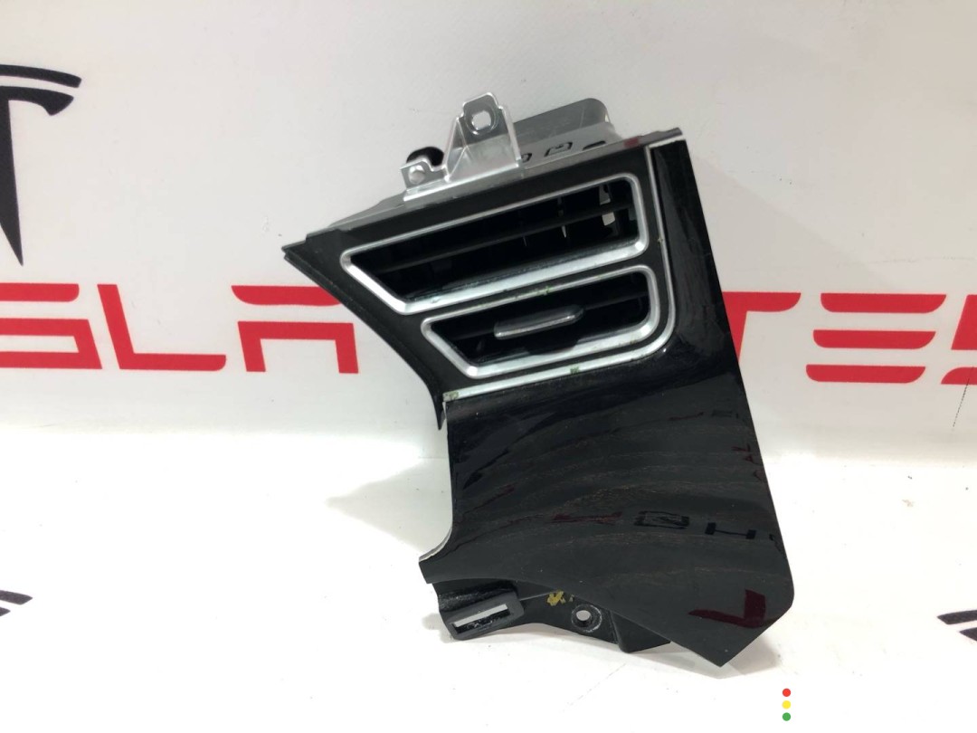 Воздуховод центральной панели (водительский) Tesla Model S 2012-2016, 6007629-00-C, фото 1