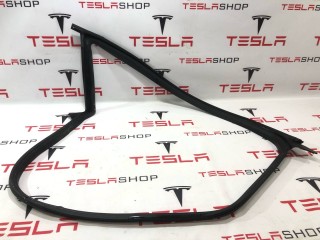 Уплотнитель проема дверного, ориг. номер 1090500-00-K, Tesla Model 3 2021-2024