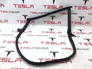 Уплотнитель проема дверного, ориг. номер 1090510-00-K, Tesla Model 3 2021-2024