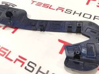 Кронштейн крепления фары противотуманной левой, ориг. номер 1089447-00-B, Tesla Model 3 2017-2021
