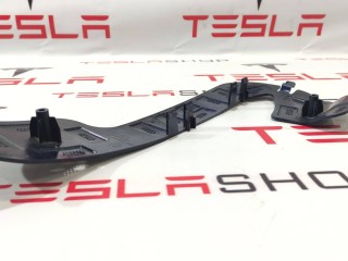 Кронштейн крепления фары противотуманной левой, ориг. номер 1089447-00-B, Tesla Model 3 2017-2021