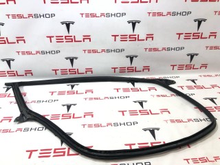 Уплотнитель проема дверного, ориг. номер 1090499-00-K, Tesla Model 3 2021-2024
