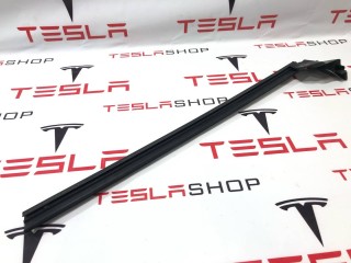 Уплотнитель стекла внутренний двери, ориг. номер 1090496-00-E, Tesla Model 3 2021-2024