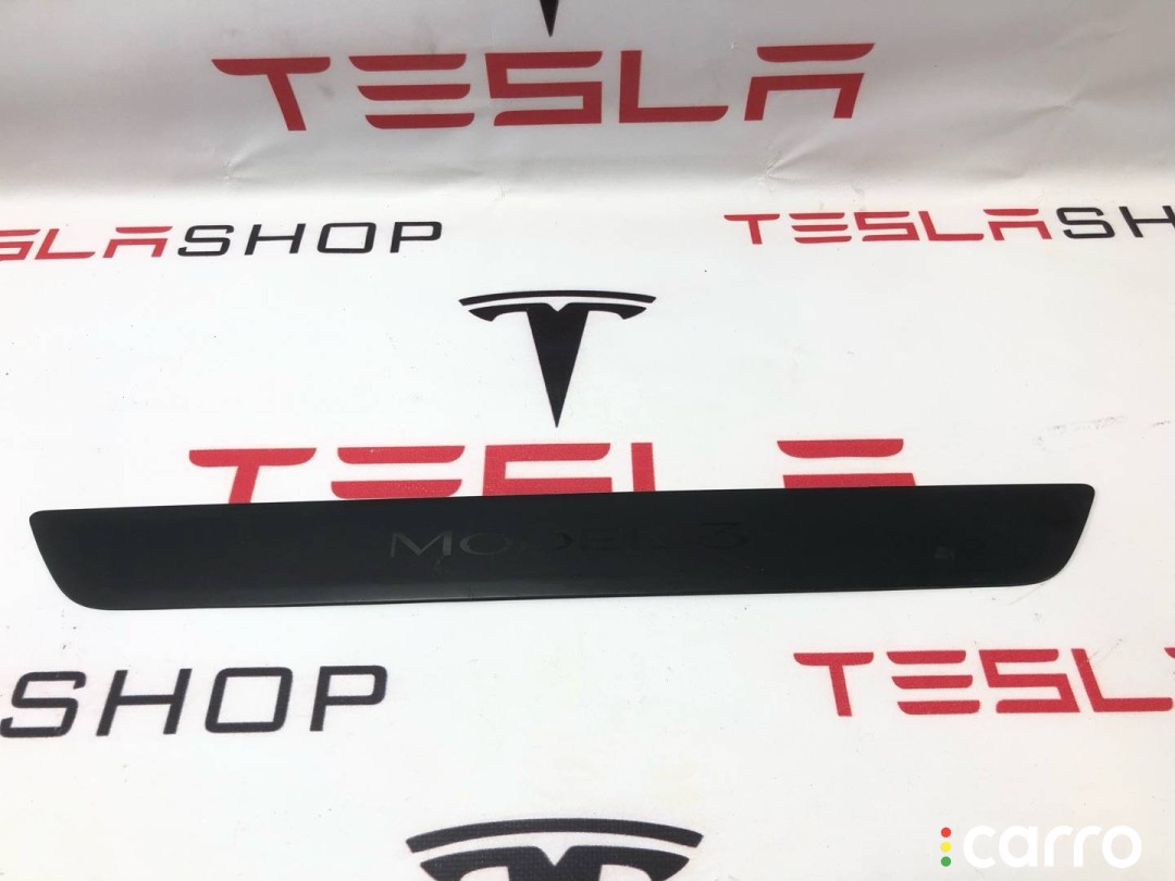 Накладка декоративная порога Tesla Model 3 2021-2024, 1504763-00-B, фото 4