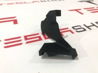 Накладка декоративная петли капота, ориг. номер 1112072-00-B, Tesla Model 3 2021-2024
