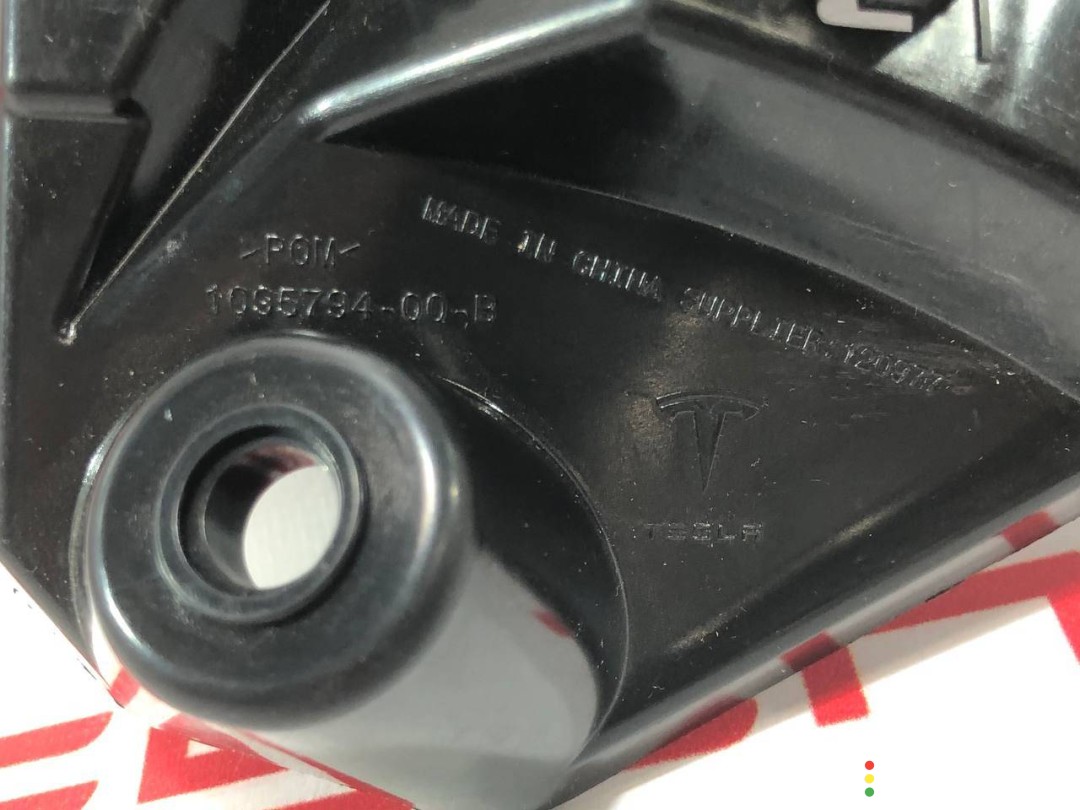 Направляющая крыла (ракушка) Tesla Model X рест 2021-2026, 109579400B, фото 4