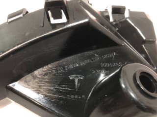 Направляющая крыла (ракушка), ориг. номер 1095793-00-B, Tesla Model X 2015-2021