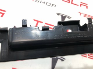 Кронштейн бампера центральный, ориг. номер 1494040-00-C, 1494045-00-C, Tesla Model Y 2020-2026