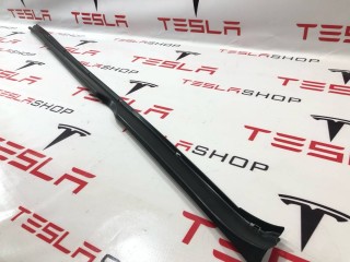 Молдинг накладки порога, ориг. номер 1012215-00-G, Tesla Model S 2-й рест 2021-2026