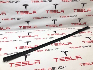 Молдинг накладки порога, ориг. номер 1012215-00-G, Tesla Model S 2-й рест 2021-2026