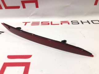 Отражатель заднего бампера, ориг. номер 1565581-00-A, 1563724, Tesla Model S 2-й рест 2021-2026