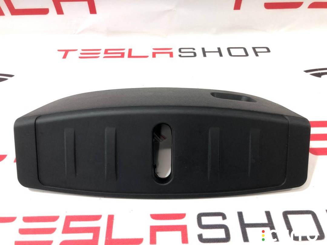 1095858-00-D, 1095859-00-A Панель замка подкапотного бокса Tesla Model 3 2020г. - фото №2