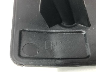 Кронштейн крепления фары противотуманной левой, ориг. номер 1588184-S0-B, 1588188-01-A, Tesla Model X рест 2021-2026