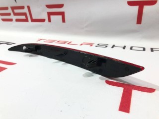 Отражатель заднего бампера, ориг. номер 1077407-00-F, Tesla Model 3 2017-2021