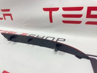 Отражатель заднего бампера, ориг. номер 6007705-00-D, Tesla Model S 2012-2016