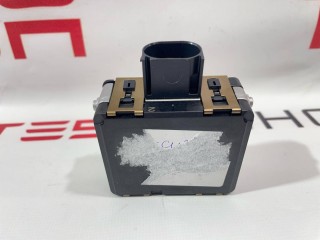 прочая запчасть, ориг. номер 1038224-00-B, 1057551-00-B, Tesla Model X 2015-2021