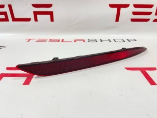 Отражатель заднего бампера, ориг. номер 1077407-00-F, Tesla Model 3 2017-2021