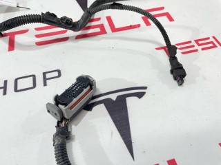 Электропроводка переднего подрамника, ориг. номер 1068769-01-D, Tesla Model 3 2017-2021