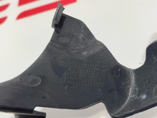 Накладка декоративная петли капота, ориг. номер 1112072-00-B, Tesla Model 3 2017-2021