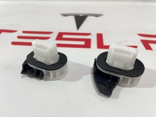 Клипса крепления заднего сиденья, ориг. номер 1099583-00-C, Tesla Model 3 2017-2021