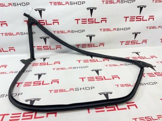Уплотнитель проема дверного, ориг. номер 1090499-00-K, Tesla Model 3 2017-2021