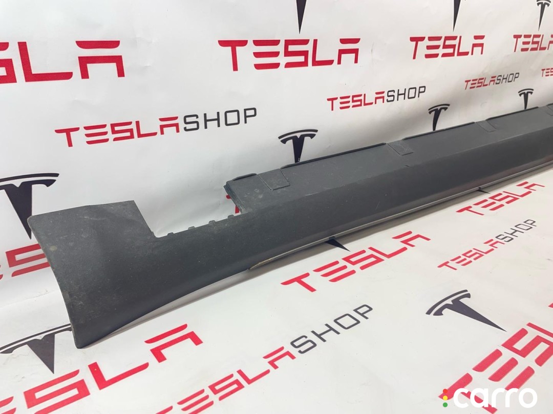 1003697-00-D, 1007313-00-C, 6005875-00-D Накладка порога рокерной панели Tesla Model S 2015г. - фото №3