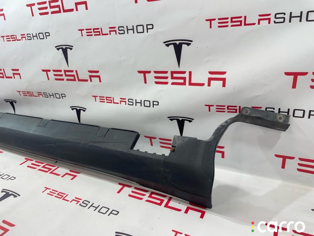 1003697-00-D, 1007313-00-C, 6005875-00-D Накладка порога рокерной панели Tesla Model S 2015г. - фото №4