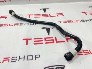 Патрубок радиатора охлаждения, ориг. номер 1077603-00-F, Tesla Model 3 2017-2021