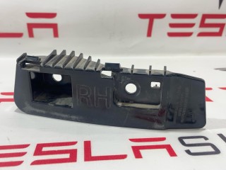 Кронштейн крепления фонаря, ориг. номер 1083993-00-D, Tesla Model 3 2017-2021