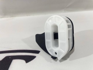 Клипса крепления заднего сиденья, ориг. номер 1099583-00-C, Tesla Model 3 2021-2024