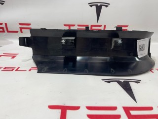 Накладка стойки А, ориг. номер 1623852-00-A, 1623849-00-B, Tesla Model X рест 2021-2026