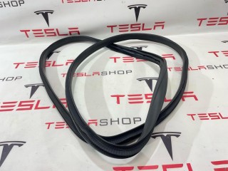 Уплотнитель проема дверного, ориг. номер 1459235-00-E, 1032117-00-D, Tesla Model X рест 2021-2026