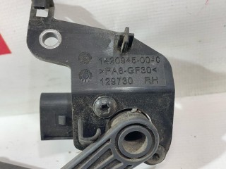 прочая запчасть, ориг. номер 1420945-00-C, 1420946-00-B, Tesla Model S  [2-й рестайлинг] 2021-2026