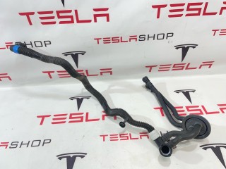 Шланги охлаждающей жидкости, ориг. номер 1608663-00-D, Tesla Model X рест 2021-2026
