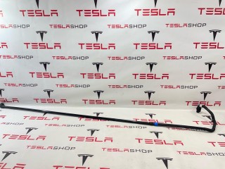 Патрубок системы охлаждения основной батареи, ориг. номер 1530123-00-B, Tesla Model 3 2021-2024