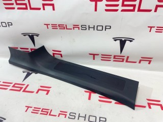 Накладка дверного порога, ориг. номер 1626494-00-A, 1626480-00-C, Tesla Model X рест 2021-2026