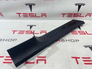Накладка дверного порога, ориг. номер 1626494-00-A, 1626480-00-C, Tesla Model X рест 2021-2026
