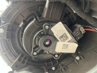 Корпус печки салона (отопитель), ориг. номер 1688888-00-D, 1688905-00-D, Tesla Model X рест 2021-2026