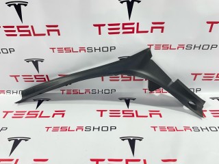 Облицовка проема багажника, ориг. номер 1047321-00-E, Tesla Model X рест 2021-2026