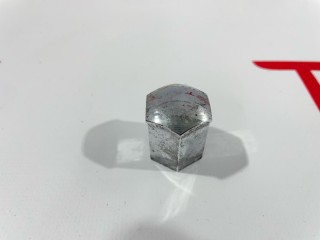 Колпачек колесной гайки, ориг. номер 1023838-00-A, 1027010-02-A, Tesla Model X 2015-2021