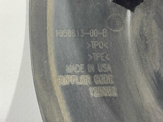 Крышка фонаря багажника, ориг. номер 1058813-00-B, Tesla Model X рест 2021-2026