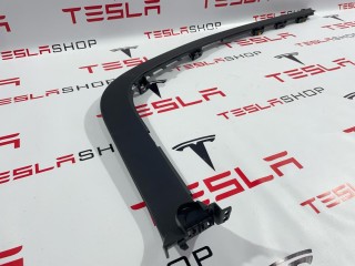 Накладка проема подъемной задней двери, ориг. номер 1105123-00-E, Tesla Model X рест 2021-2026