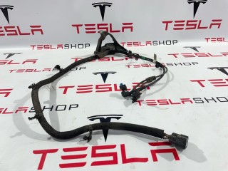 прочая запчасть, ориг. номер 1420417-00-B, 1420783-00-D, Tesla Model S 2012-2016