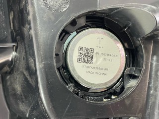 прочая запчасть, ориг. номер 1004833-01-A, 1004833-00-A, 1607999-00-B, 1608000-00-A, 1635677-00-B, 1050282-00-D, Tesla Model X 2015-2021