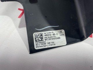 Отделка багажника пластик (под замок), ориг. номер 1086315-00-F, Tesla Model 3 2017-2021