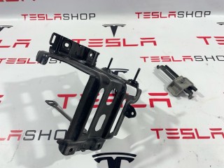 Крепление аккумулятора 12V, ориг. номер 1103710-00-B, 1119120-00-D, 1118599-00-S, 1103736-00-B, Tesla Model 3 2017-2021