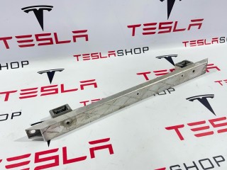 Усилитель бокса подкапотного, ориг. номер 1104777-00-A, Tesla Model 3 2017-2021