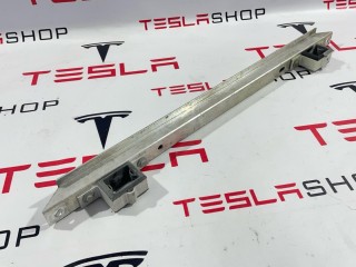 Усилитель бокса подкапотного, ориг. номер 1104777-00-A, Tesla Model 3 2017-2021