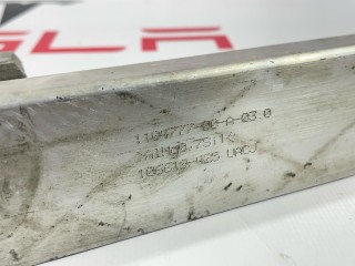 Усилитель бокса подкапотного, ориг. номер 1104777-00-A, Tesla Model 3 2017-2021