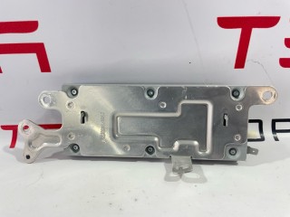 Радио FM/HD/XM, ориг. номер 1079749-00-D, Tesla Model 3 2017-2021